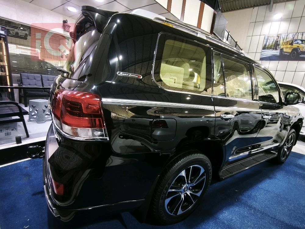 تويوتا لاندكروزر